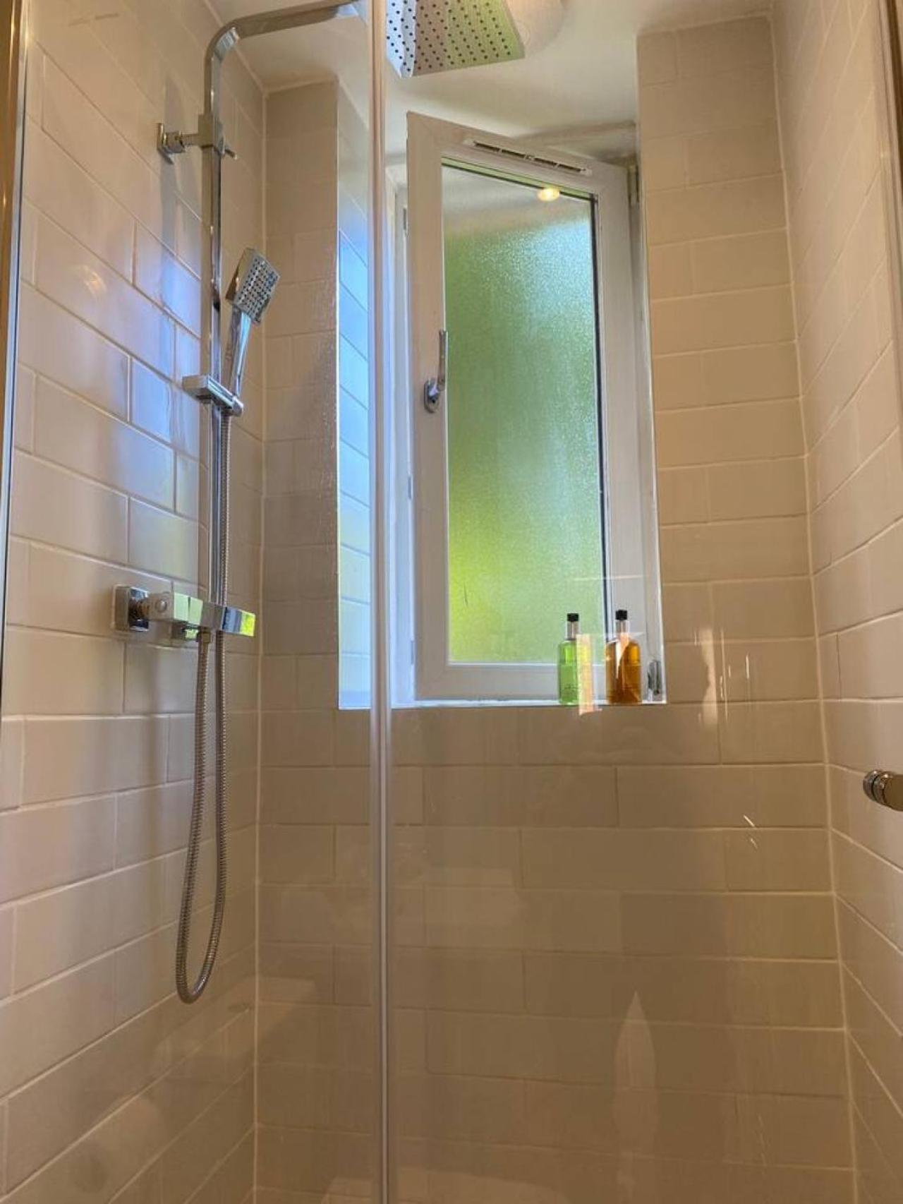 Appartement Gorgeous 2 Bed, *